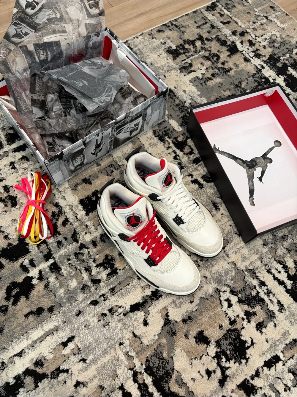 Jordan 4 “Flight Club”